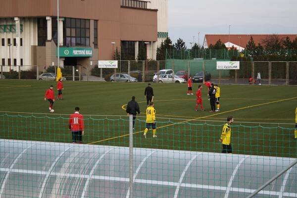 Soubor:HFK Třebíč A team lining up in Třebíč, Třebíč District.jpg
