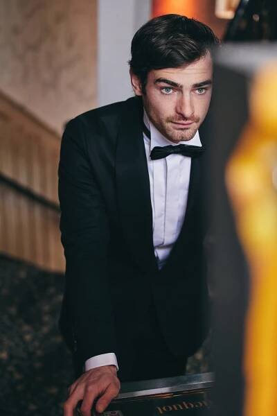 Aaron Hilmer - NILS SCHWARZ PHOTOGRAPHY
