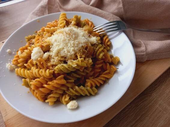 Recept: Špagety se zapečenou cibulí