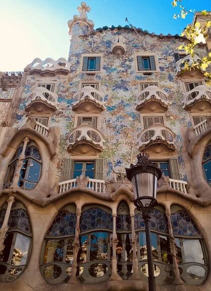 4 days itinerary in the city of Gaudi - Orphee Way