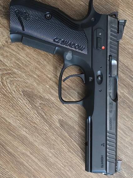 Prodám zbraň CZ SHADOW 2 | Army shop, airsoft, armyburza - největší burza s militariemi v ČR