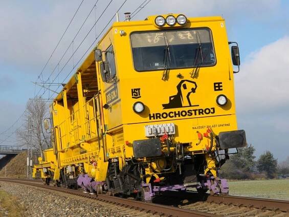 HROCHOSTROJ