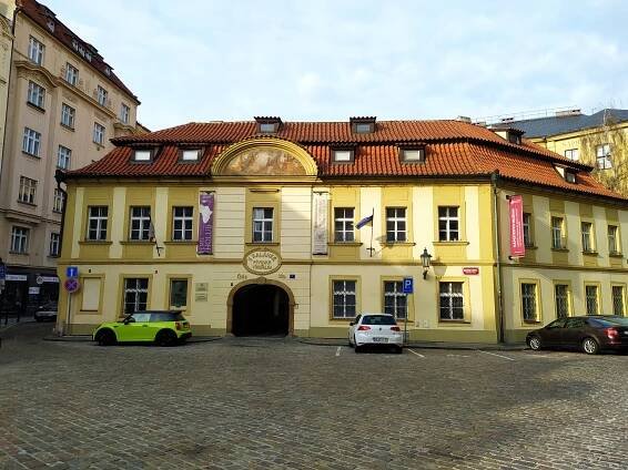 Knihovna Náprstkova muzea