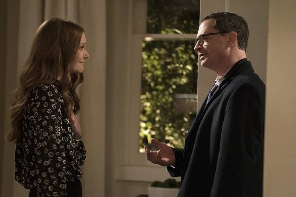 Skandál - Air Force Two - Z filmu - Darby Stanchfield, Joshua Malina