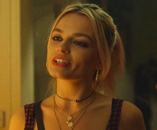 Emma Mackey Biography - Facts, Childhood, Family Life & Achievements