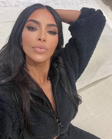 Kim Kardashianová odhalila realitu: Jak ve skutečnosti vypadají vlasy slavné influencerky?!
