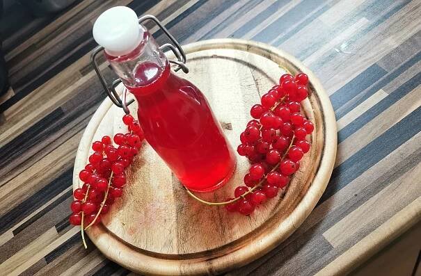 Rybízový sirup – domácí a hustý