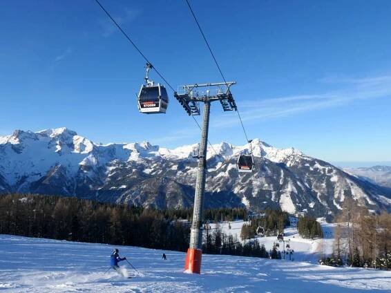 10-person Hirschkogelbahn lift