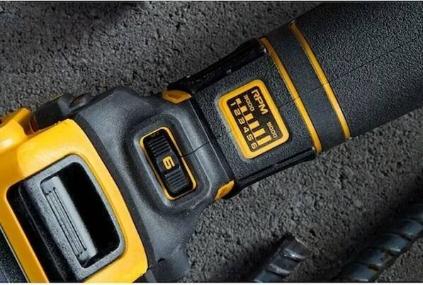 DeWALT DCG409H2T-QW + 2x 5,0 Ah + nabíječka + kufr
