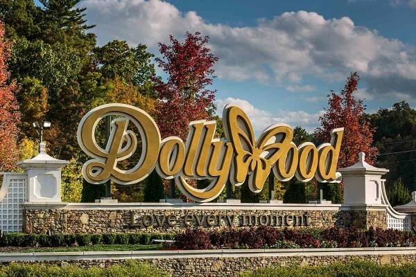Dollywood entrance