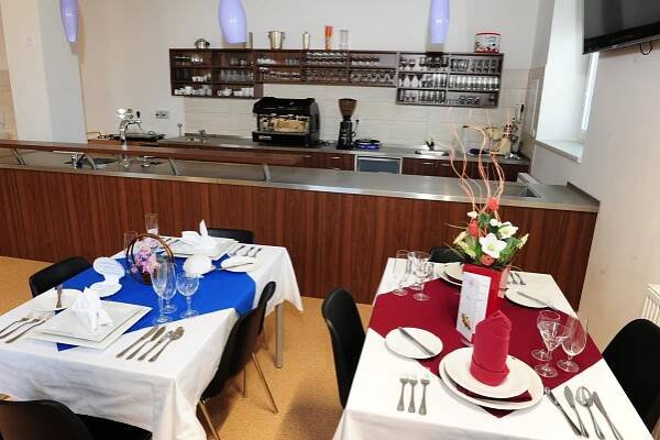 Gastro | Střední škola technická a řemeslná, Nový Bydžov