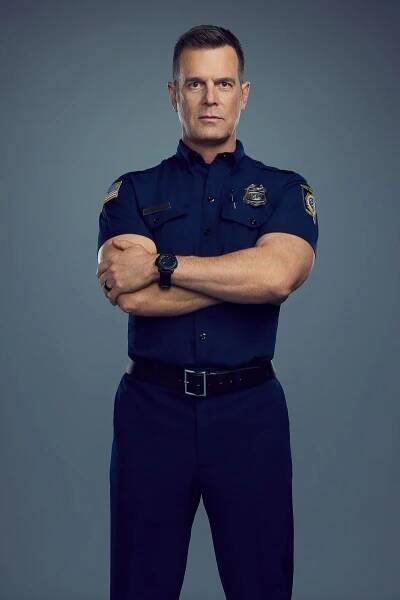 Peter Krause TV Shows That Killed Off Main Characters