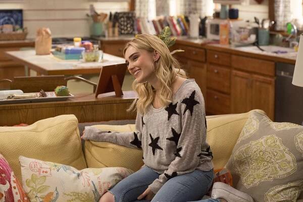 Americká manželka - Eufórie a krize - Z filmu - Meg Donnelly