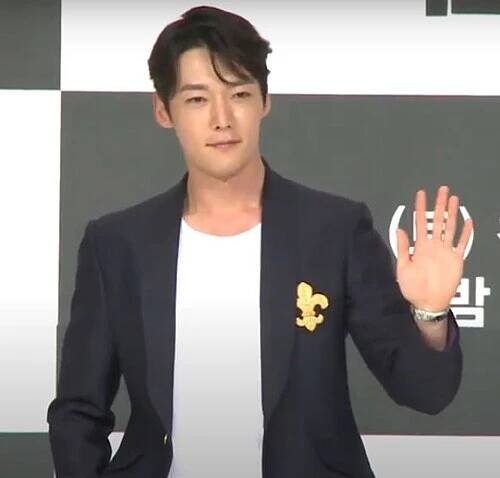 Choi Jin-hyuk - Wikipedia