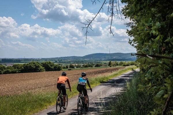 Gravel, MTB a turistické cyklistické trasy kolem Wiener Neustadt – s podporou LeParc na EuroVelo 9