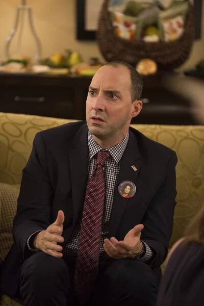 Viceprezident(ka) - Volební noc - Z filmu - Tony Hale