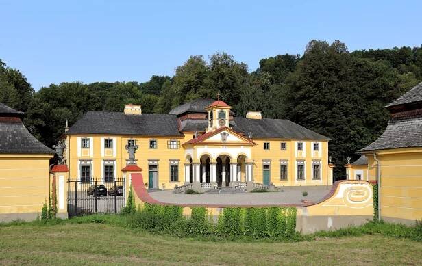 Schloss Neuwartenburg