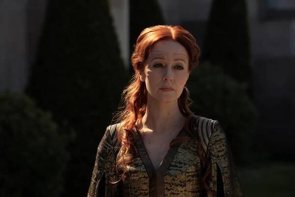 Lindy Booth - Star Trek: Podivné nové světy - Povzneste nás tam, kam nedosáhne utrpení - Z filmu