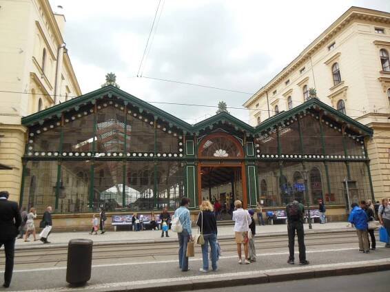 Soubor:Praha Masarykovo nádraží (2).jpg – Wikipedie