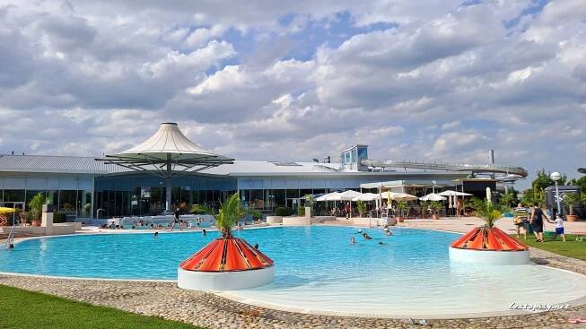 Therme Laa - relaxace v termálních lázních | Cestopisy