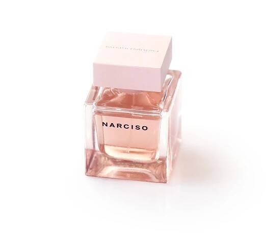 Recenze Narciso Cristal od Narciso Rodriguez – šťavnatý a pudrový ~ Recenze parfému 