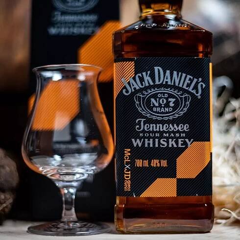Jack Daniel’s and McLaren Racing Introduce Whiskey Collaboration for F1 Season - Privee