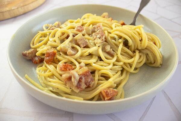 Pasta alla carbonara vegana