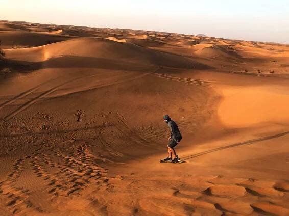 sandboarding dubai