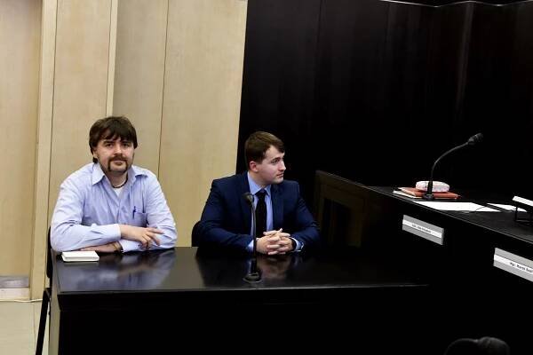 Karel Polášek (vlevo),žalobce a Tomáš Rydval, zástupce,.. | iROZHLAS - spolehlivé zprávy