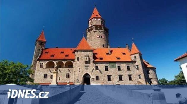 Hrad Bouzov láká na pohádky i bohatý kulturní program - iDNES.cz