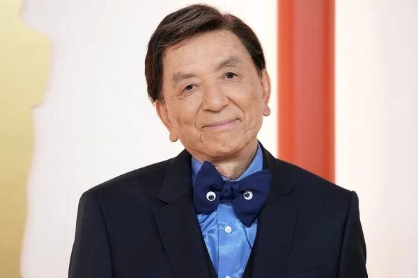 James Hong wears googly-eye bowtie in honor of Everything Everywhere to his very first Oscars