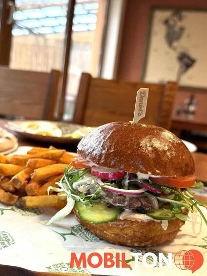 Daniel's Pub & Burger - Náměstí Bedřicha Hrozného 183 - hamburgerová restaurace v náměstí bedřicha hrozného 183