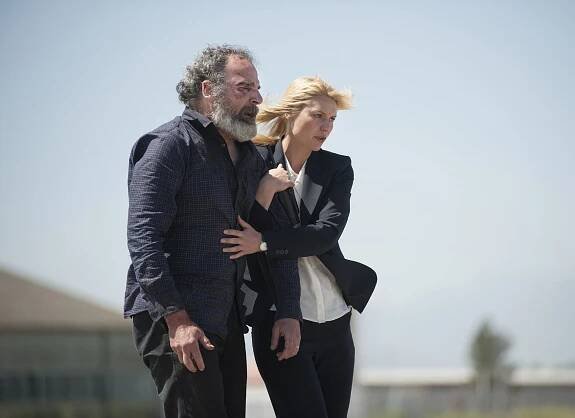 Mandy Patinkin, Claire Danes - Ve jménu vlasti - Chystá se ještě něco dalšího - Z filmu