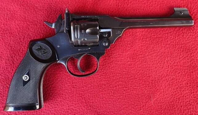 Revolver Webley Mark IV – ráže .22LR - Sběratelské zbraně