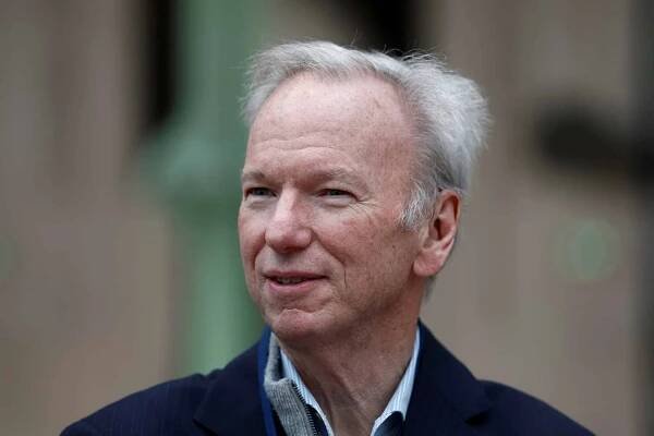 Umělou inteligenci mohou zneužít teroristé, obává se bývalý šéf Googlu Eric Schmidt - WN24.cz - World News 24