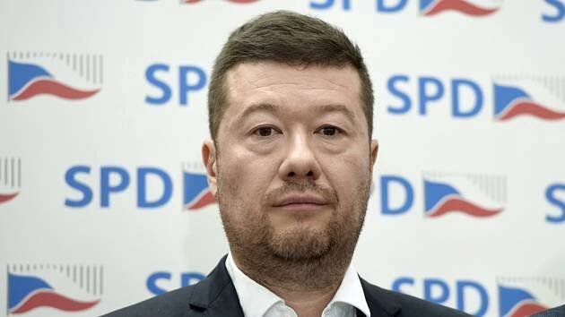 Facebook chce zrušit stránky SPD i Tomia Okamury. Porušují prý pravidla užívání