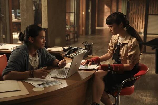 Take Two - It Takes a Thief - Z filmu - Alice Lee, Xavi de Guzman