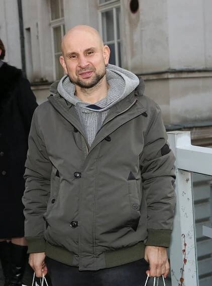 Hvězda Ulice Dastlík: Naboural do vozu manželky! A „zrušil“ obě auta