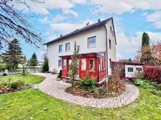 Kapitalanlage oder Eigennutzung – Zweifamilienhaus in ruhiger Lage