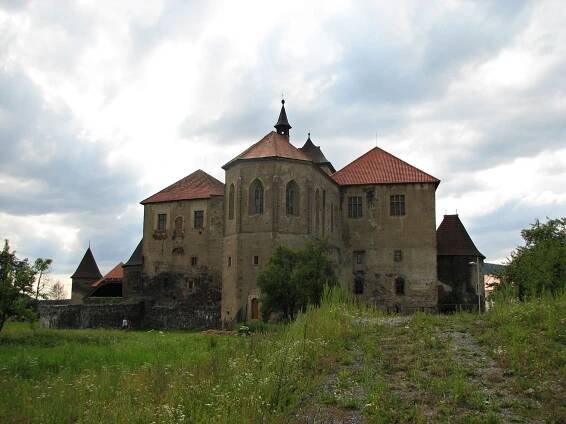 Jak vypadá švihovský hrad ze všech stran... - Švihov