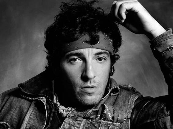 LOS ANGELES - DECEMBER 1984:  Rock and roll legend Bruce Springsteen poses for a portrait in December 1984 in Los Angeles, California. (Photo by Aaron Rapoport/Corbis/Getty Images)