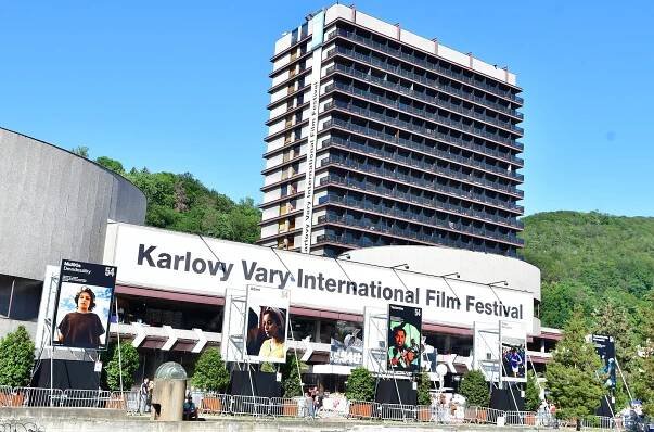 Místo festivalu putovní akce. Zájem kin nás těší, říká Jiří Bartoška