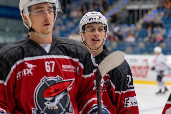 Hokej, 2. liga: Piráti Chomutov - SHC Klatovy 6:2 (2:1, 1:1, 3:0).
