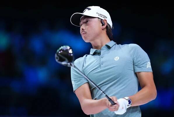 CROMWELL, CONNECTICUT - JUNE 25: Min Woo Lee of Australia plays his shot from the fifth tee during the final round of the Travelers Championship at TPC River Highlands on June 25, 2023 in Cromwell, Connecticut. (Photo by Patrick Smith/Getty Images)