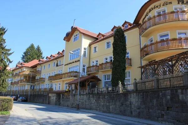 3denní lázeňský pobyt s polopenzí a procedurami v Luhačovicích