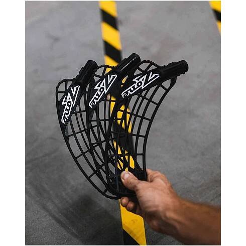 Zone Zuper Medium+ Black | Florbalexpert.cz