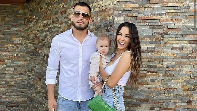 Expartner Moniky Bagárové nesmí do Česka: MMA bojovník se nemůže ani vídat s malou dcerkou