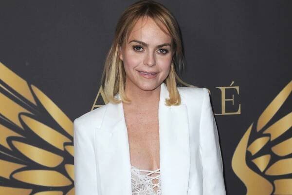 'OITNB' Star Taryn Manning Is Engaged to Fiancée Anne Cline