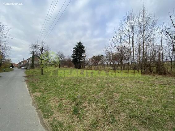 Prodej  stavebního pozemku 760 m², Loukov, okres Kroměříž