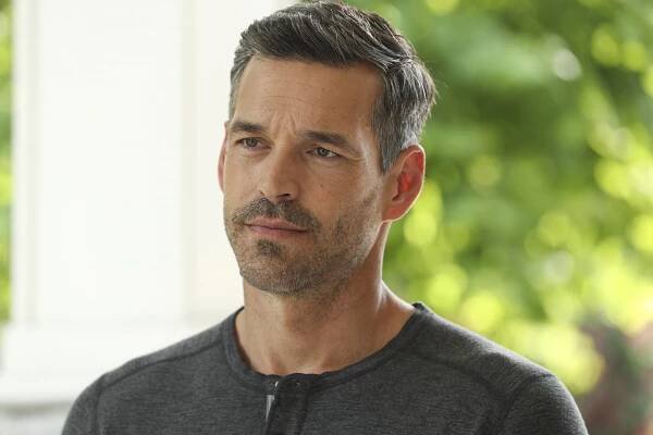 Take Two - Family Ties - Z filmu - Eddie Cibrian